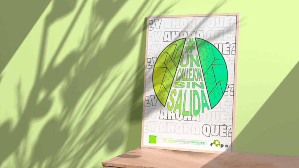 Mueble con un cuadro de la campaña 'Un callejón sin salida', que organizó FEPA.