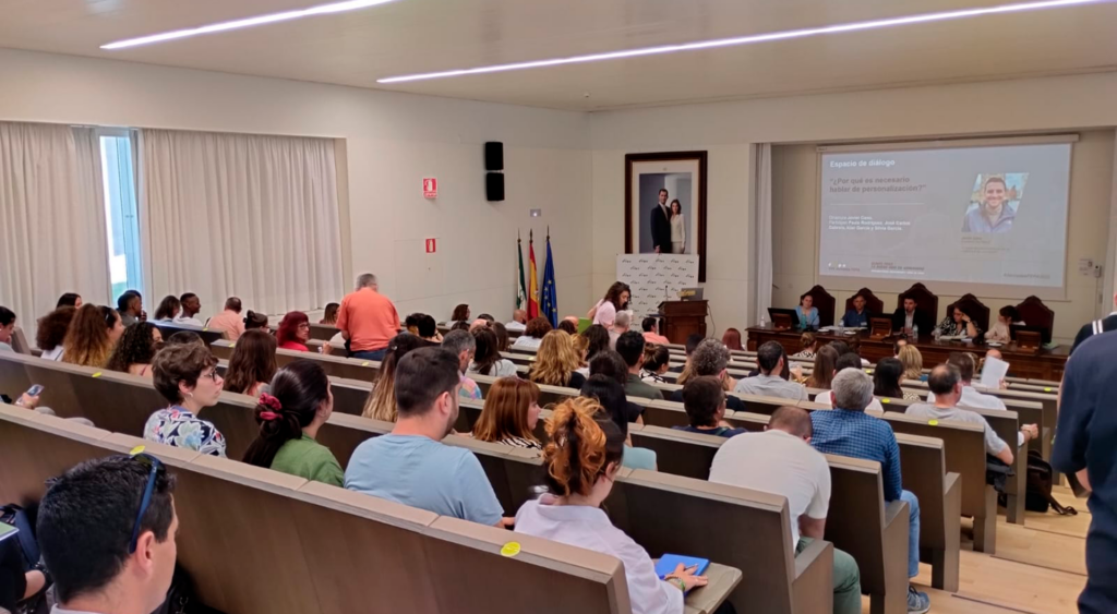 Espacio de diálogo, ¿Por qué es necesario hablar de personalización? de las 17 jornadas FEPA.