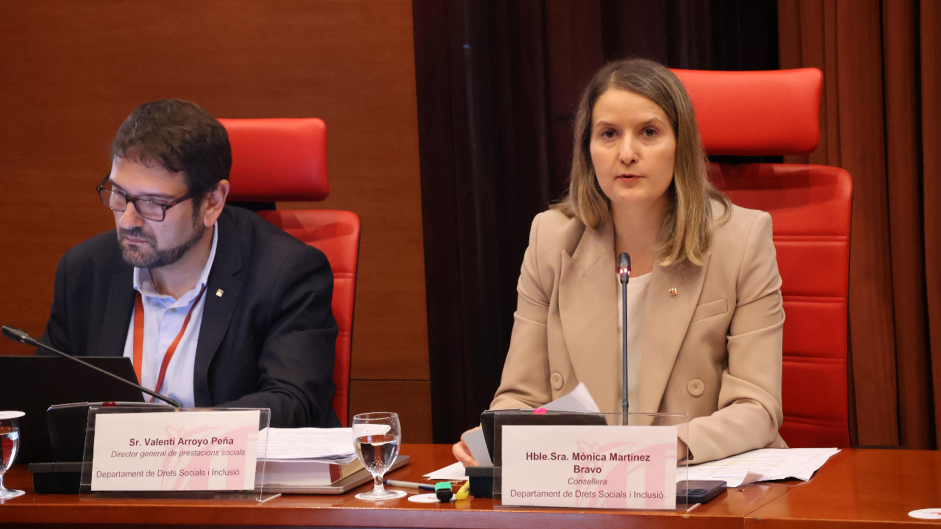 Moment de la compareixença de la La consellera de Drets Socials i Inclusió, Mònica Martínez Bravo.